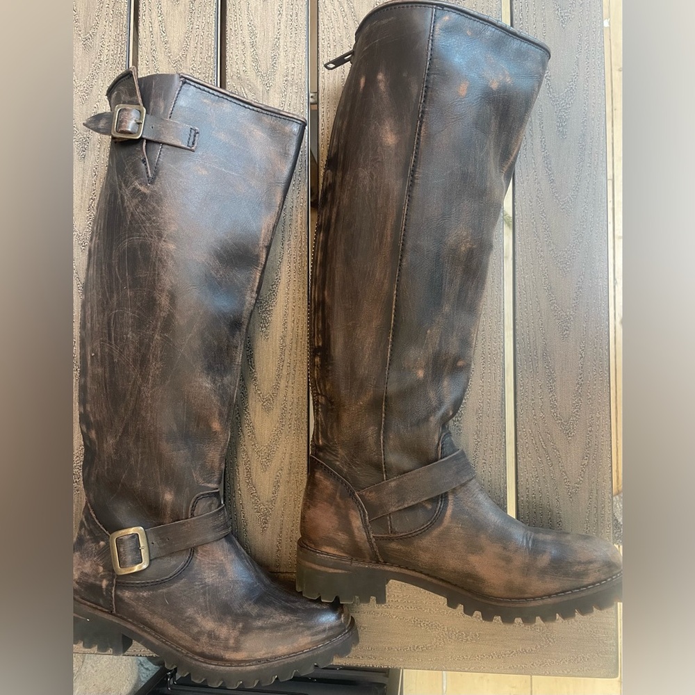 FREEBIRD by STEVEN Bettle distressed Brown Leather Tall Engineer style Boots 8
